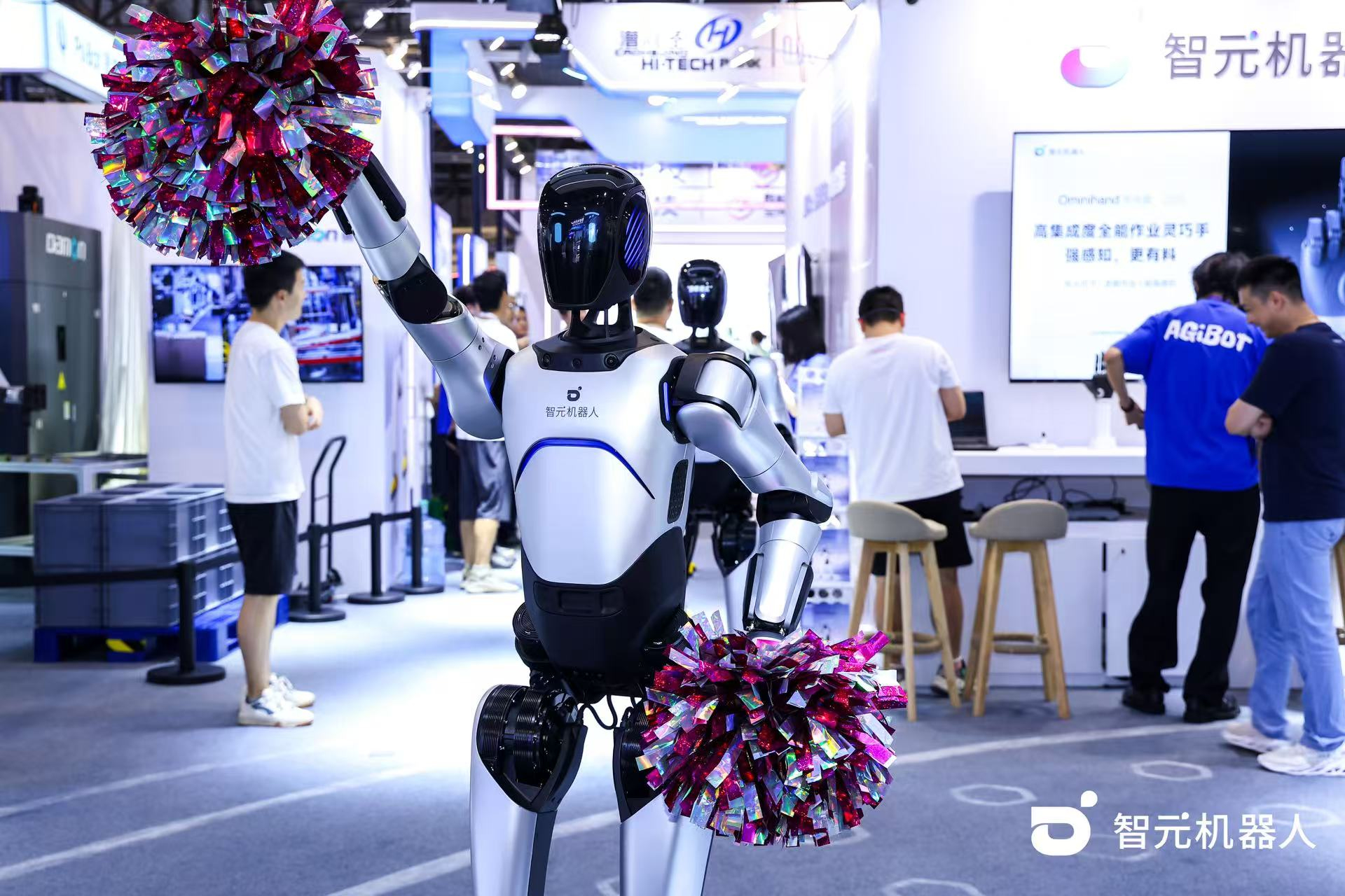 AG庄闲机器人 WAIC 首日展台火爆，机器...